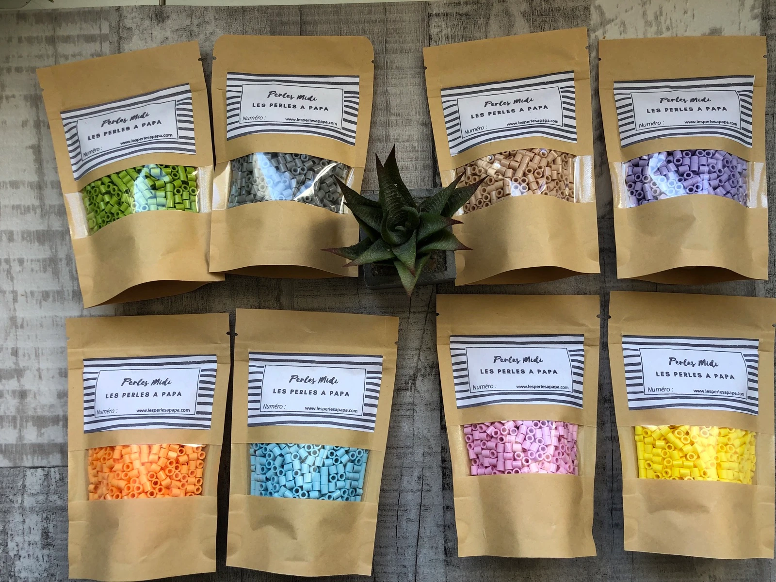 Lot de 8 sachets de perles à repasser 